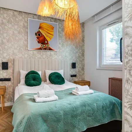 Апартаменты Citystay Beautiful With Garden! Гданьск