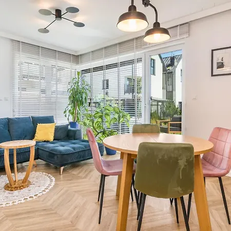 Citystay Beautiful With Garden! Апартаменты