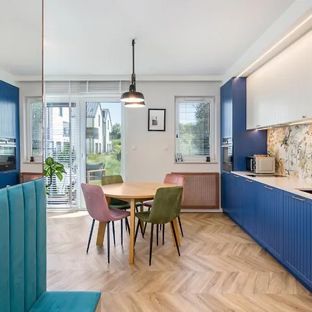 Lägenhet Citystay Beautiful With Garden!